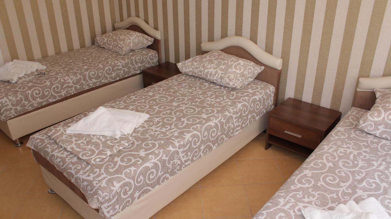 Garni Hotel Saradis Kruševac Buitenkant foto